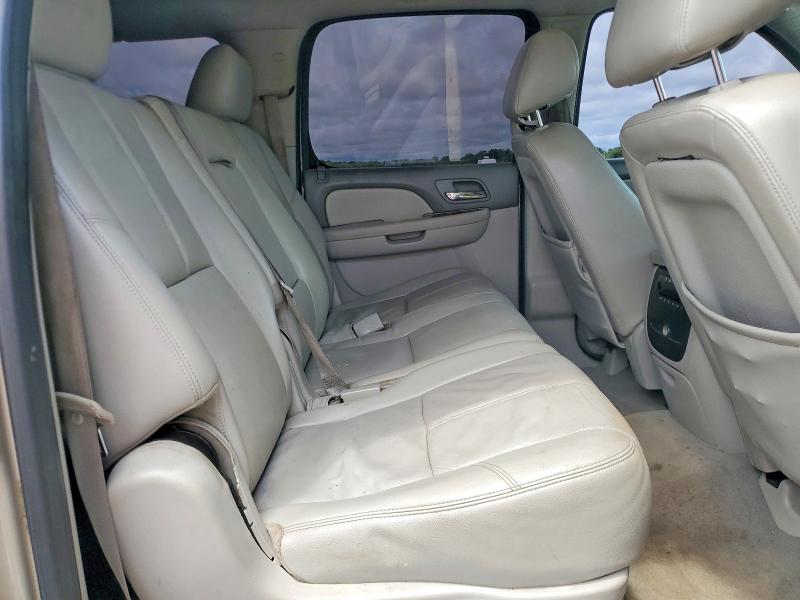 58231156 :رقم المزاد ، 1GNSCJE05DR306635 vin ، 2013 Chevrolet Suburban مزاد بيع