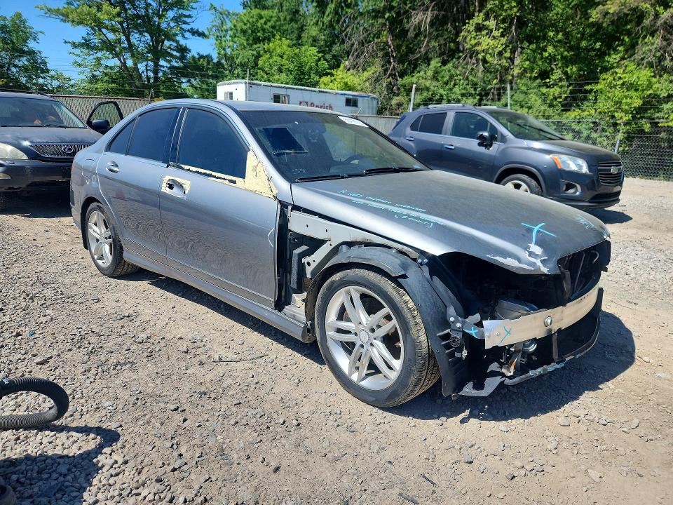 Продажа на аукционе авто 2013 Mercedes-benz C, vin: WDDGF8ABXDR248582, номер лота: 55439316