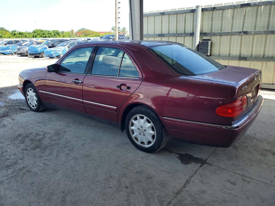 55904366 :رقم المزاد ، WDBJF25H8XA825025 vin ، 1999 Mercedes-benz E مزاد بيع