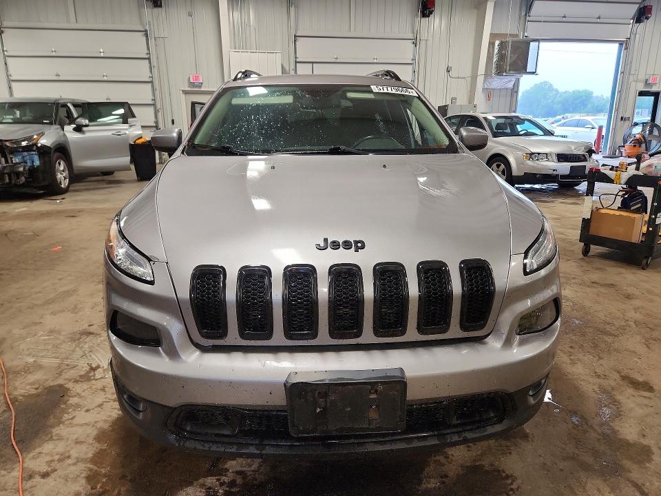 57779666 :رقم المزاد ، 1C4PJMCX4JD576082 vin ، 2018 Jeep Cherokee مزاد بيع