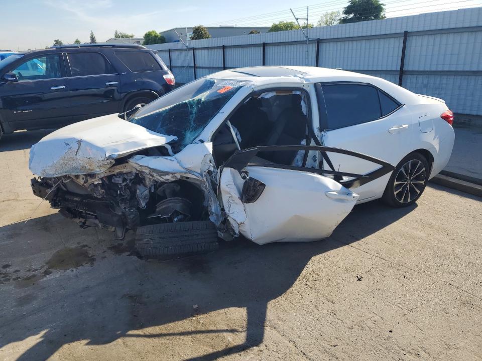 Auction sale of the 2017 Toyota Corolla, vin: 5YFBURHE4HP638206, lot number: 58598386