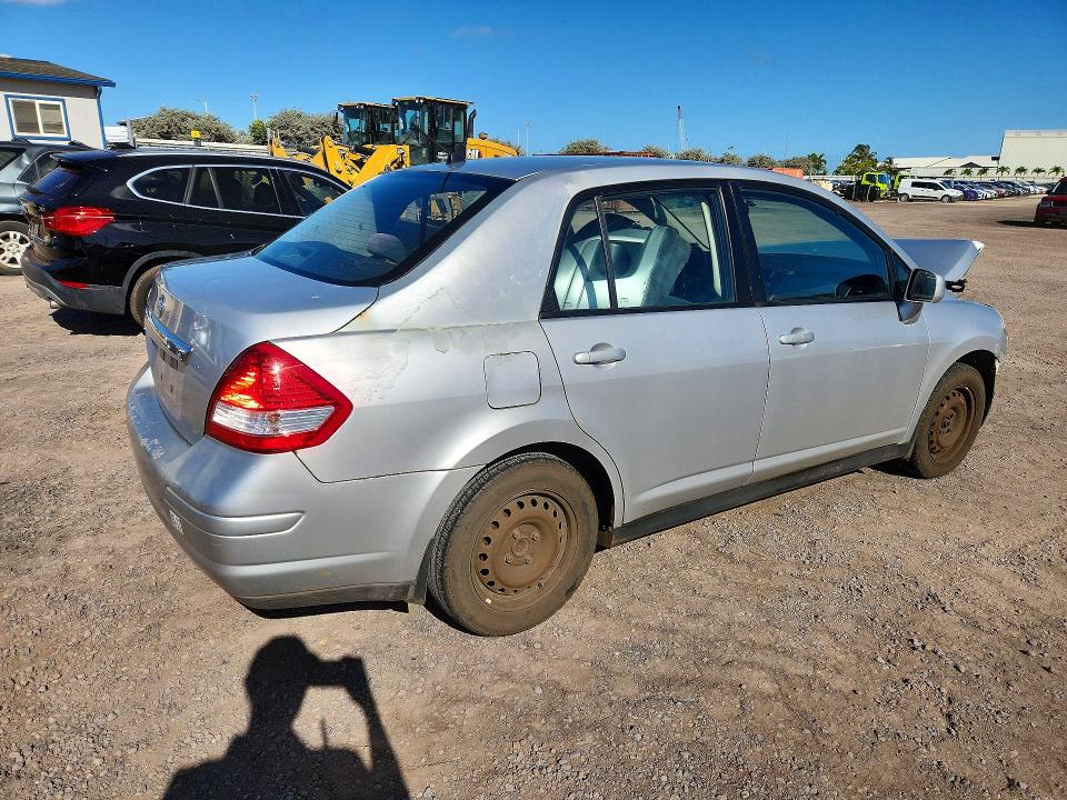 2010 Nissan Versa მანქანა იყიდება აუქციონზე, vin: 3N1BC1AP0AL366775, აუქციონის ნომერი: 57608396