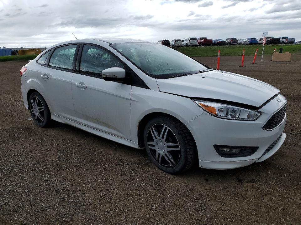 Продажа на аукционе авто 2017 Ford Focus, vin: 1FADP3F23HL261114, номер лота: 57962686