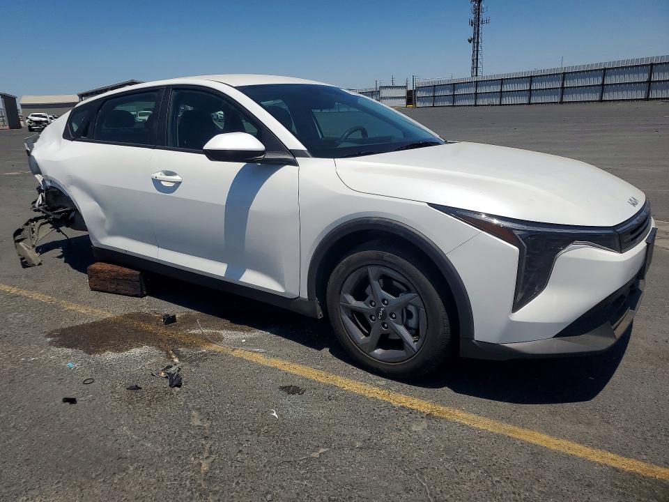 2025 Kia K4 მანქანა იყიდება აუქციონზე, vin: 3KPFT4DE4SE065054, აუქციონის ნომერი: 58153626