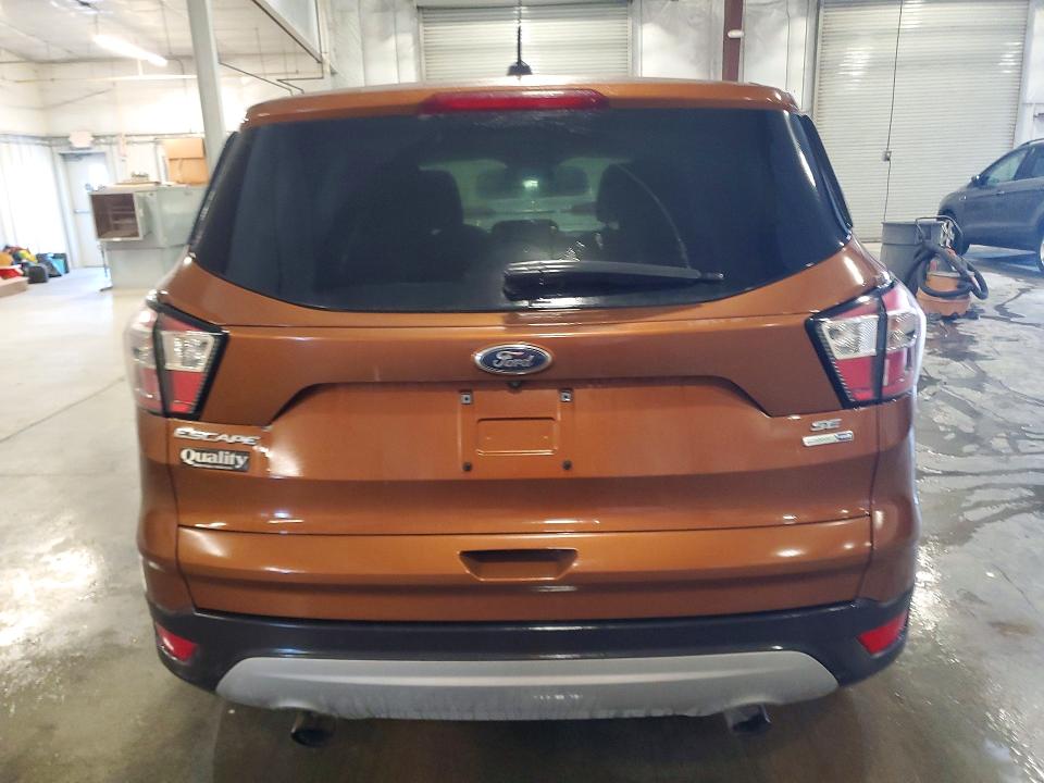 2017 Ford Escape მანქანა იყიდება აუქციონზე, vin: 1FMCU9GD0HUE76246, აუქციონის ნომერი: 57666096
