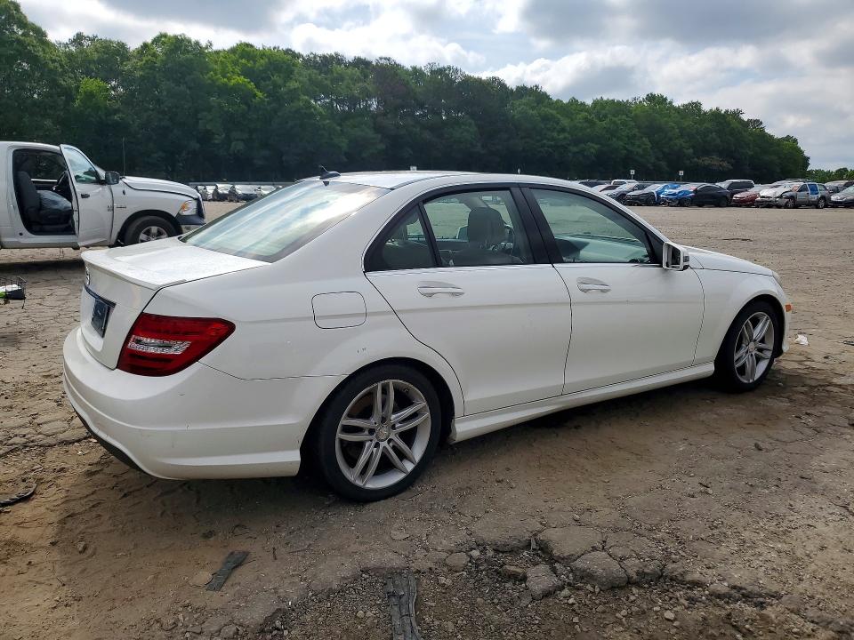 55355096 :رقم المزاد ، WDDGF4HB0ER315156 vin ، 2014 Mercedes-benz C مزاد بيع