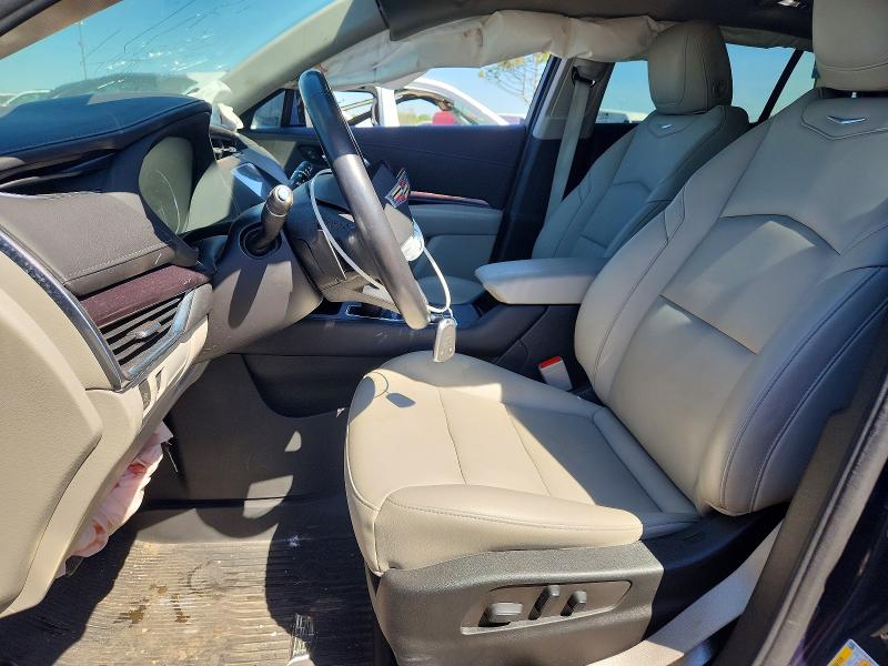 55602586 :رقم المزاد ، 1GYAZAR49NF137944 vin ، 2022 Cadillac Xt4 مزاد بيع