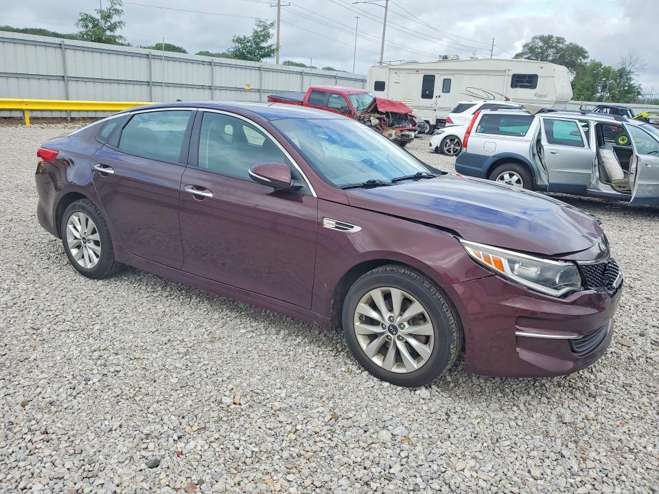 2017 Kia Optima მანქანა იყიდება აუქციონზე, vin: 5XXGT4L34HG155227, აუქციონის ნომერი: 55994656