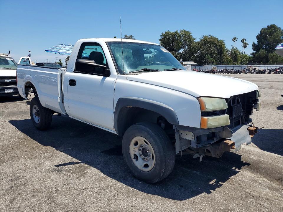 Продажа на аукционе авто 2004 Chevrolet Silverado, vin: 1GBHC24UX4E175162, номер лота: 57401366