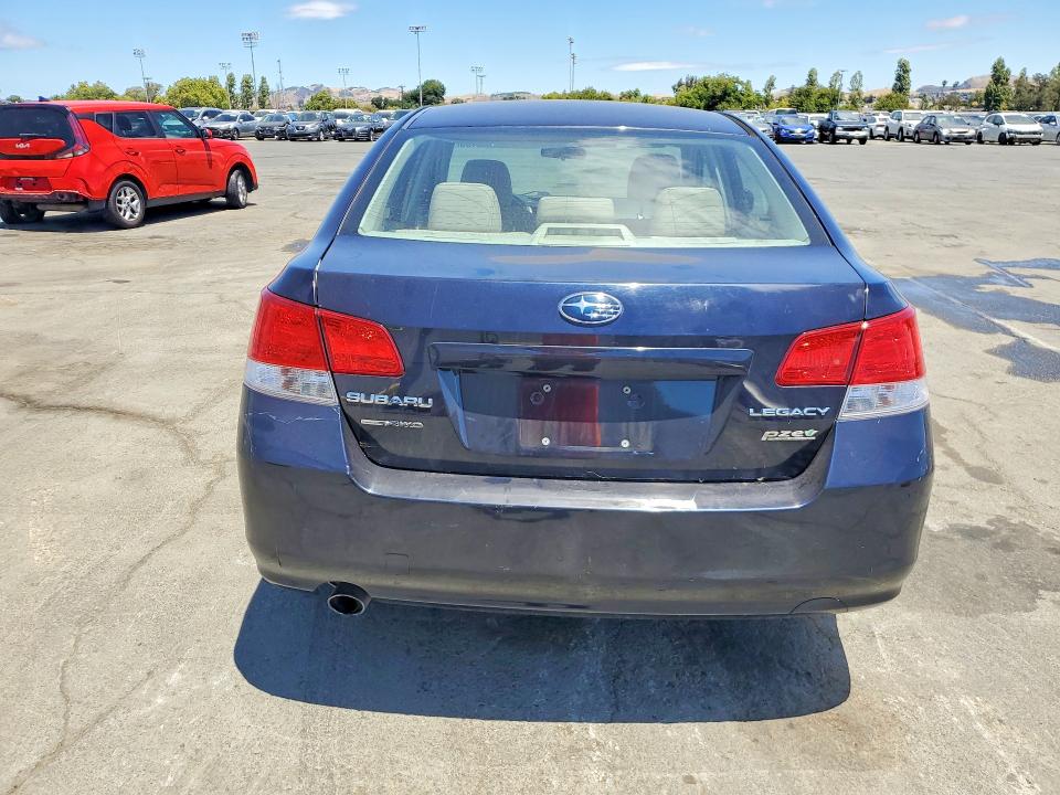 2013 Subaru Legacy 2 მანქანა იყიდება აუქციონზე, vin: 4S3BMBC64D3047075, აუქციონის ნომერი: 85462165