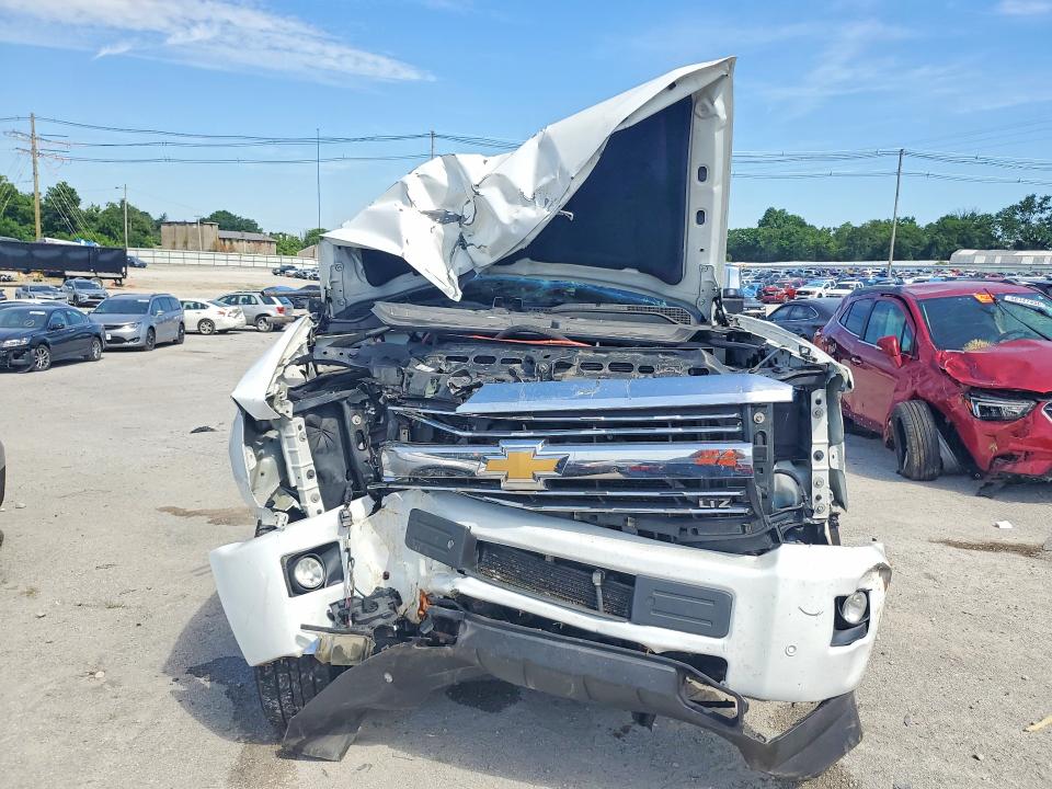 Продаж на аукціоні авто 2015 Chevrolet Silverado, vin: 1GC1KWE86FF640560, номер лоту: 56309106