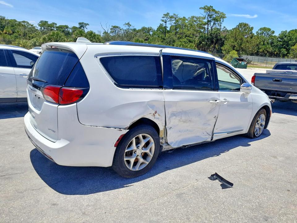Продаж на аукціоні авто 2020 Chrysler Pacifica, vin: 2C4RC1GG3LR272592, номер лоту: 56487066