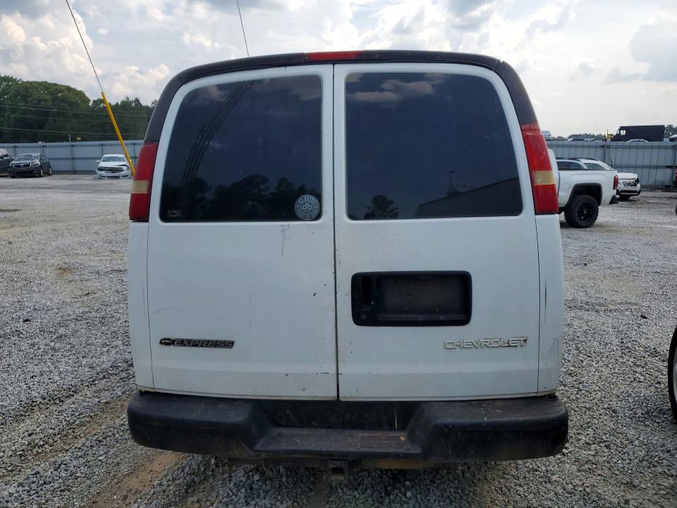 56563426 :رقم المزاد ، 1GCFG29T151113410 vin ، 2005 Chevrolet Express 2500 مزاد بيع