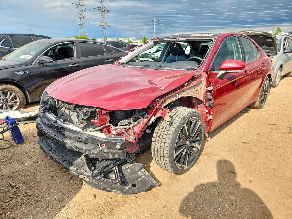 Auction sale of the 2018 Toyota Camry, vin: 4T1B61HK4JU649597, lot number: 58208216