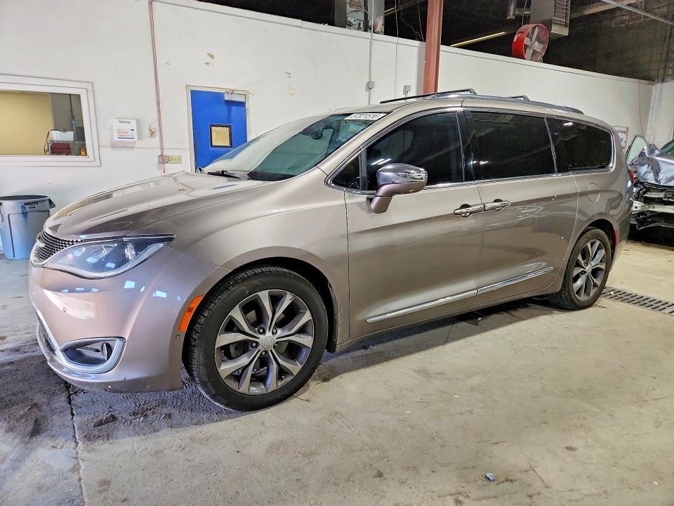 Продаж на аукціоні авто 2017 Chrysler Pacifica, vin: 2C4RC1GG2HR727536, номер лоту: 57321516