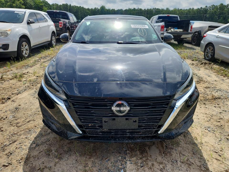 58433366 :رقم المزاد ، 1N4BL4EW3PN317083 vin ، 2023 Nissan Altima مزاد بيع