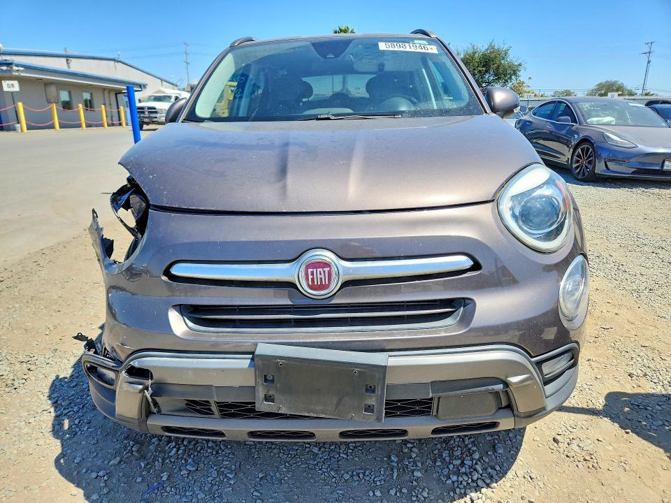58981946 :رقم المزاد ، ZFBCFXCB1HP522658 vin ، 2017 Fiat 500x مزاد بيع
