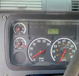 58089126 :رقم المزاد ، 1FUBGAD42GLHD9913 vin ، 2016 Freightliner Cascadia 113 مزاد بيع