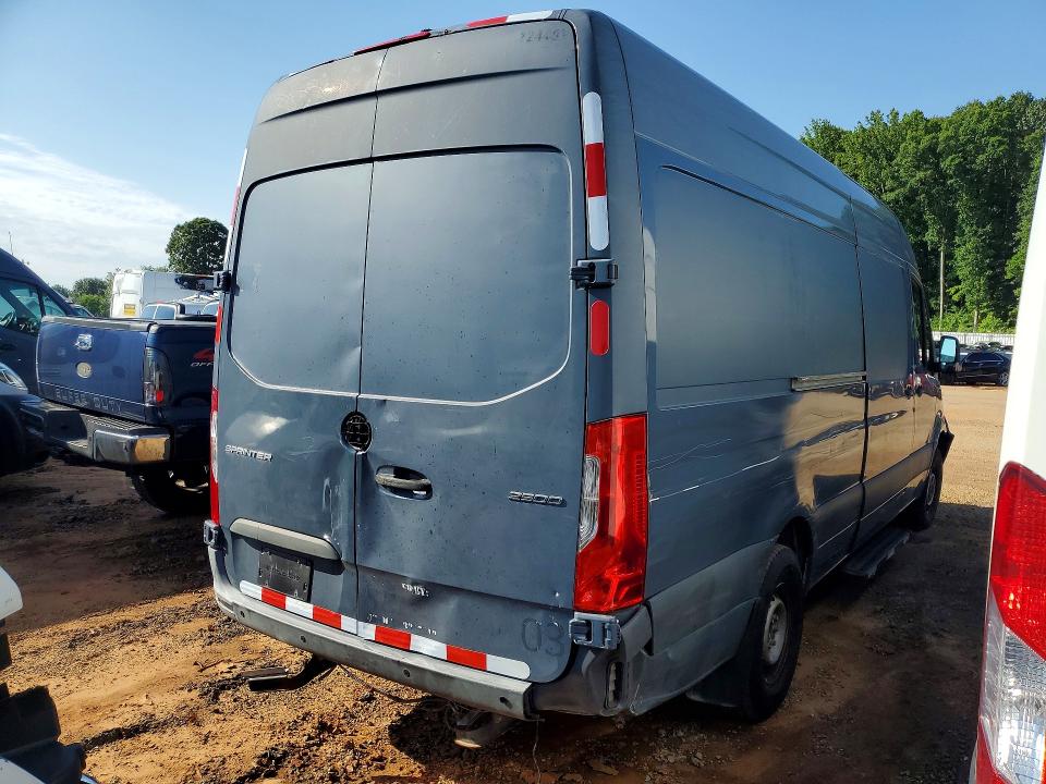 56732936 :رقم المزاد ، WD4PF1CD9KP129209 vin ، 2019 Mercedes Benz Sprinter مزاد بيع
