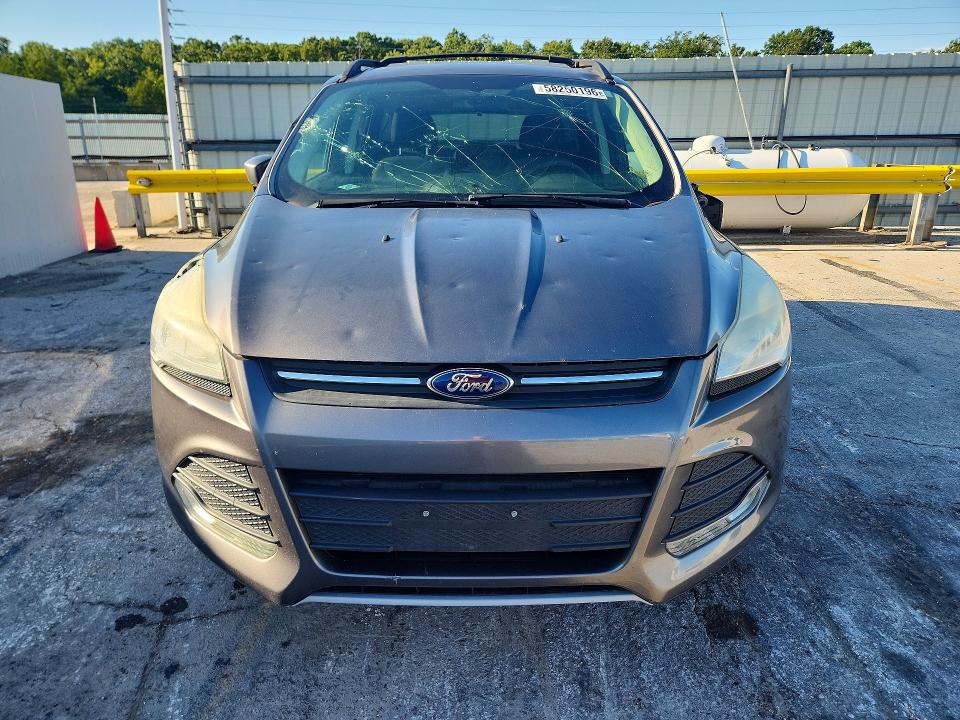 2013 Ford Escape მანქანა იყიდება აუქციონზე, vin: 1FMCU0GX1DUC85175, აუქციონის ნომერი: 58250196