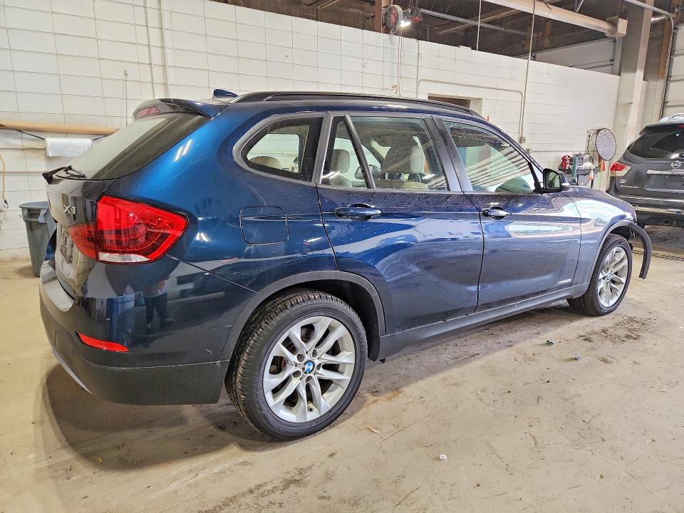 2015 Bmw X1 მანქანა იყიდება აუქციონზე, vin: WBAVL1C58FVY28607, აუქციონის ნომერი: 55508456