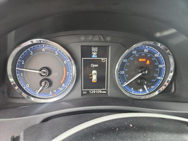56280156 :رقم المزاد ، 5YFBURHE5JP762930 vin ، 2018 Toyota Corolla مزاد بيع