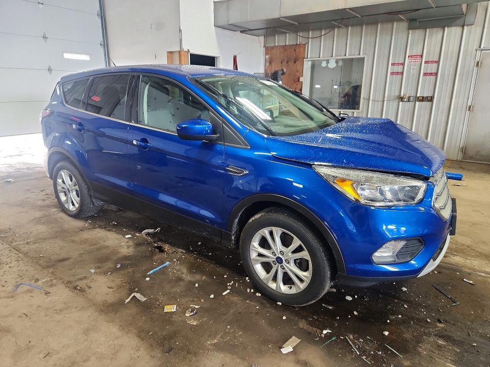 Продажа на аукционе авто 2017 Ford Escape, vin: 1FMCU9GD5HUC94932, номер лота: 57084616