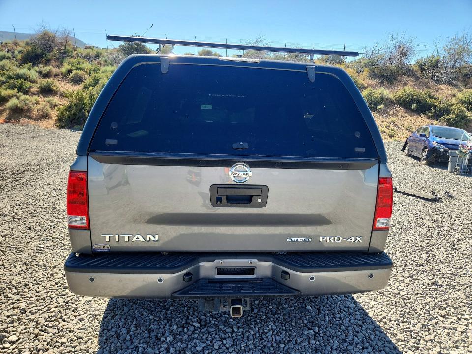 55170166 :رقم المزاد ، 1N6BA0EC9FN510090 vin ، 2015 Nissan Titan مزاد بيع