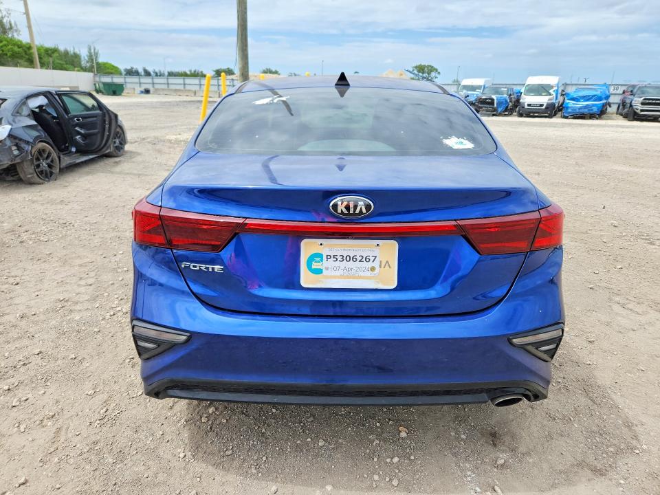 56447526 :رقم المزاد ، 3KPF24AD5LE252495 vin ، 2020 Kia Forte مزاد بيع