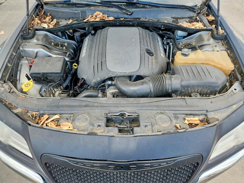 85607225 :رقم المزاد ، 2C3CA6CT8BH564050 vin ، 2011 Chrysler 300c مزاد بيع