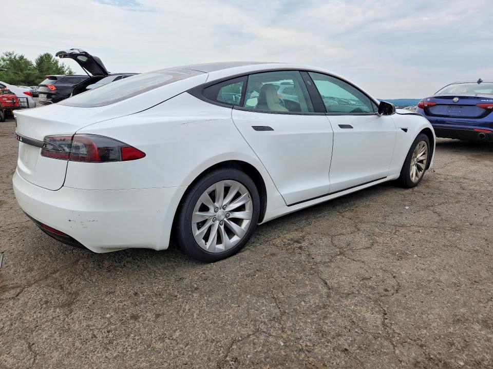 57432346 :رقم المزاد ، 5YJSA1E27JF270691 vin ، 2018 Tesla Model S مزاد بيع