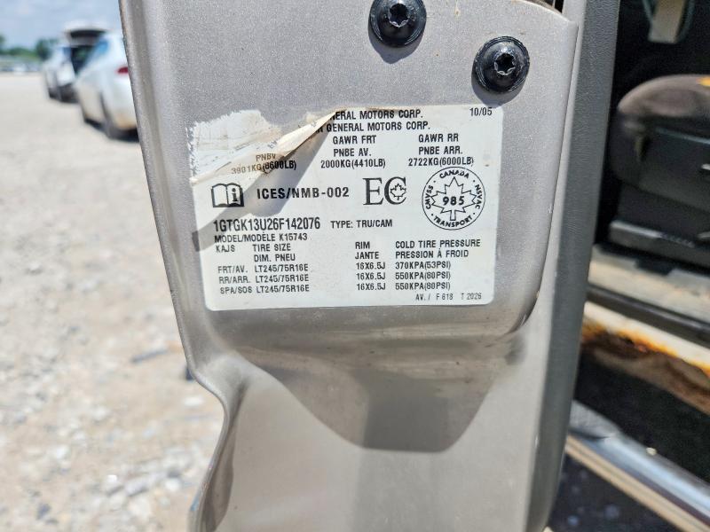 58529776 :رقم المزاد ، 1GTGK13U26F142076 vin ، 2006 Gmc Sierra مزاد بيع
