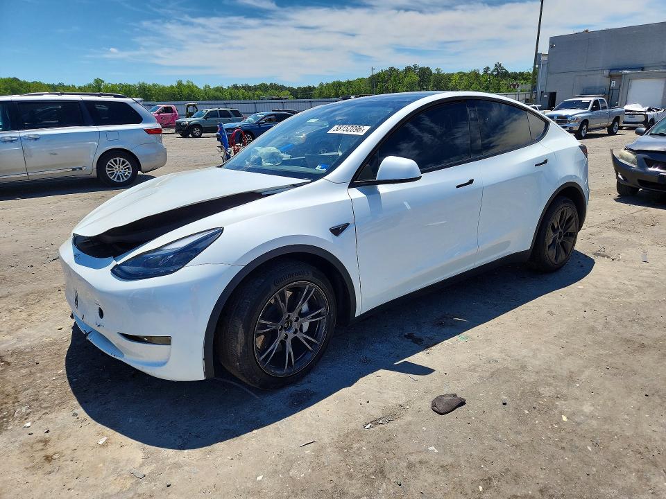Auction sale of the 2025 Tesla Model Y, vin: 7SAYGAEE2SF306648, lot number: 58152096