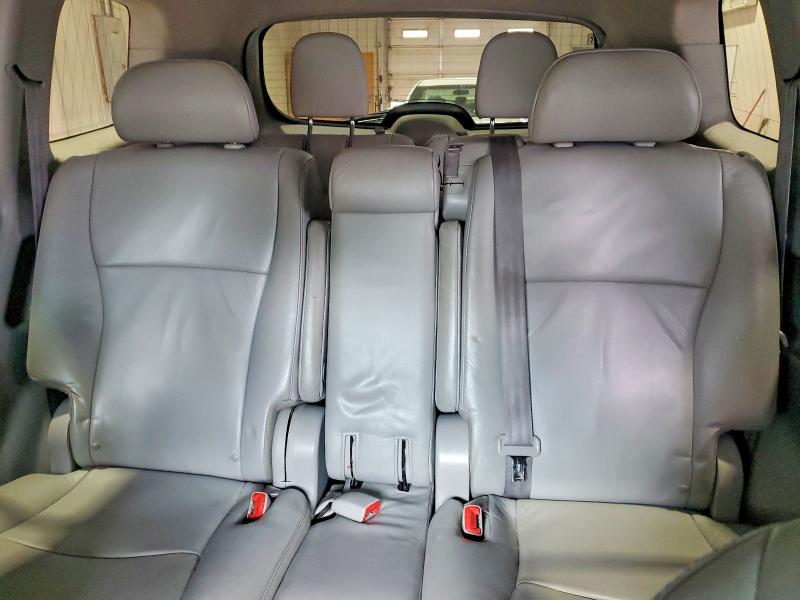 56542136 :رقم المزاد ، 5TDBK3EH1BS068732 vin ، 2011 Toyota Highlander مزاد بيع