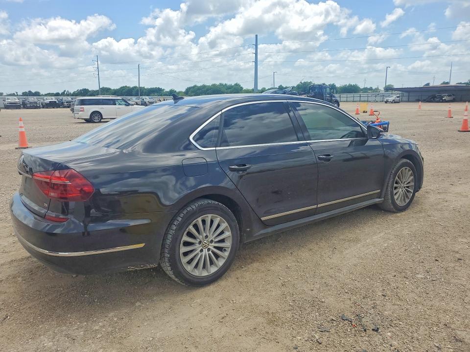 2017 Volkswagen Passat მანქანა იყიდება აუქციონზე, vin: 1VWBT7A35HC036307, აუქციონის ნომერი: 56534376