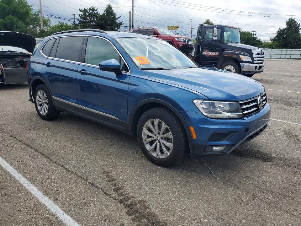 58072746 :رقم المزاد ، 3VV3B7AX7JM000959 vin ، 2018 Volkswagen Tiguan مزاد بيع