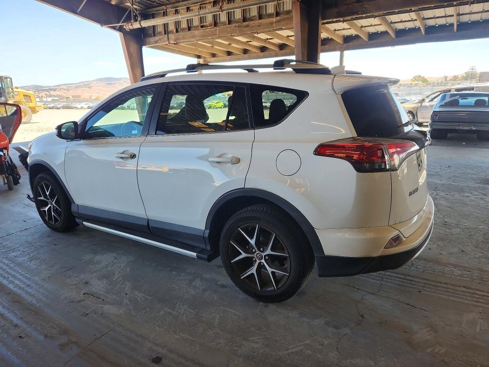 58992276 :رقم المزاد ، 2T3NFREV2GW273279 vin ، 2016 Toyota Rav4 مزاد بيع