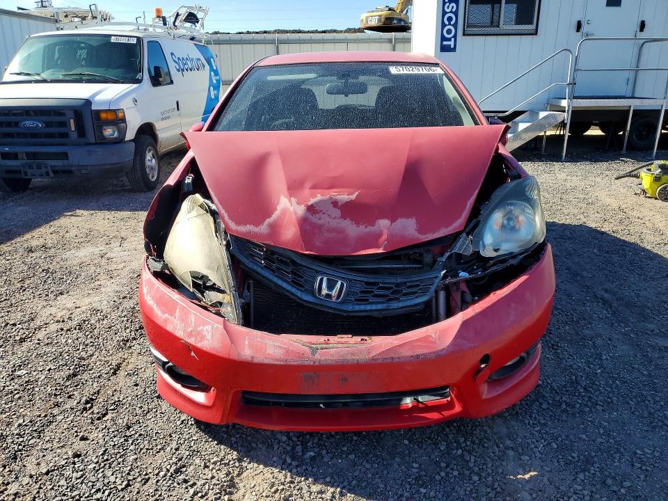 2013 Honda Fit მანქანა იყიდება აუქციონზე, vin: JHMGE8H53DC036525, აუქციონის ნომერი: 57029706
