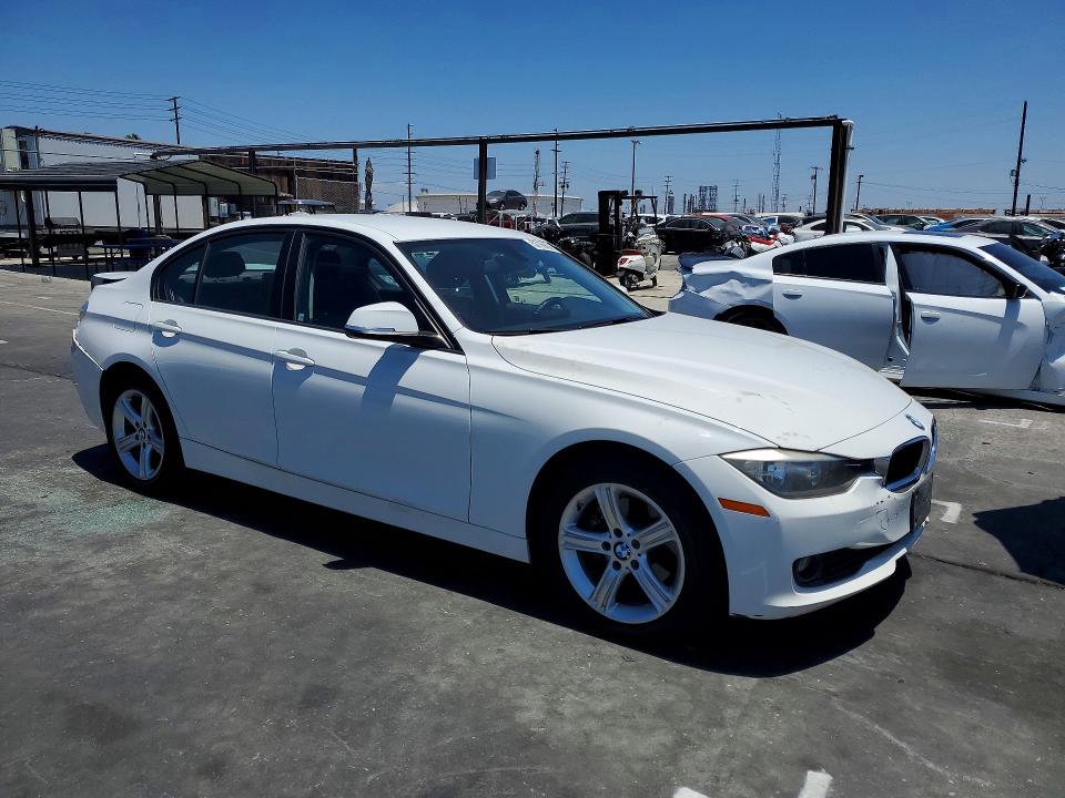 57766836 :رقم المزاد ، WBA3B1G55FNT06683 vin ، 2015 Bmw 320 مزاد بيع