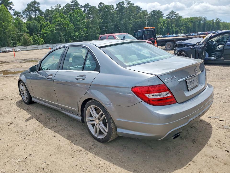 2014 Mercedes-benz C მანქანა იყიდება აუქციონზე, vin: WDDGF4HB9EA946230, აუქციონის ნომერი: 55648156