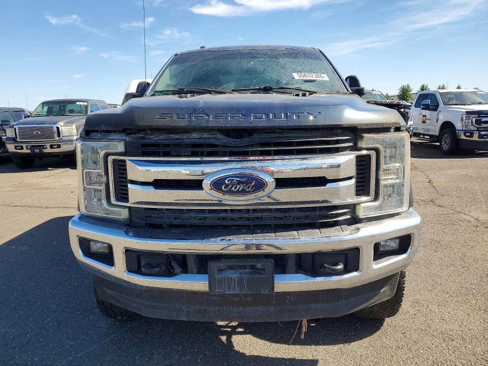 55632386 :رقم المزاد ، 1FT8W3BTXHEB92052 vin ، 2017 Ford F-350 Super Duty مزاد بيع