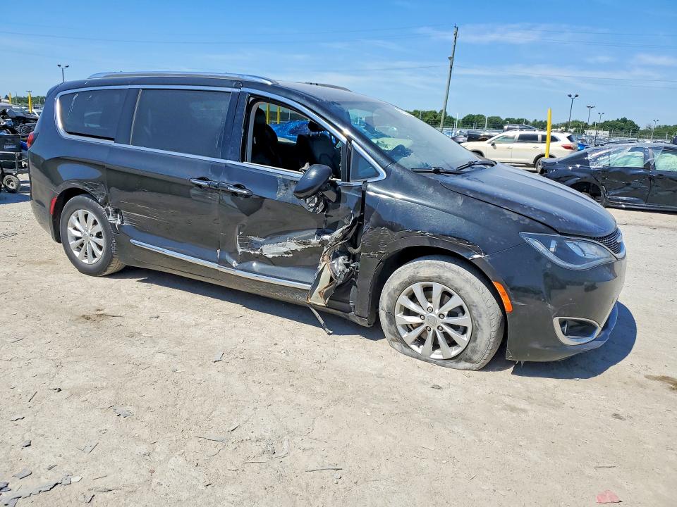 Продажа на аукционе авто 2018 Chrysler Pacifica, vin: 2C4RC1BG0JR185883, номер лота: 55147516