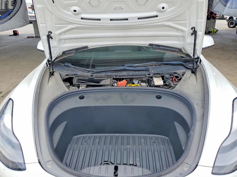 59181546 :رقم المزاد ، 5YJ3E1EA3NF112256 vin ، 2022 Tesla Model 3 مزاد بيع