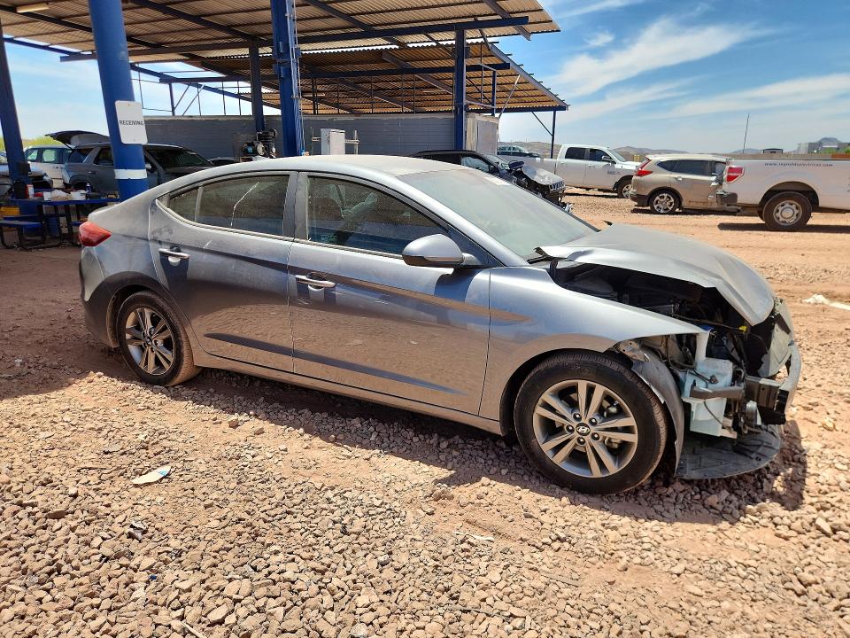 56542146 :رقم المزاد ، 5NPD84LF0JH246696 vin ، 2018 Hyundai Elantra مزاد بيع