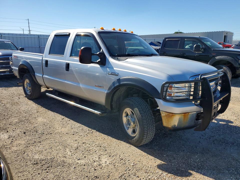 56444306 :رقم المزاد ، 1FTSW21P05ED38295 vin ، 2005 Ford F250 مزاد بيع