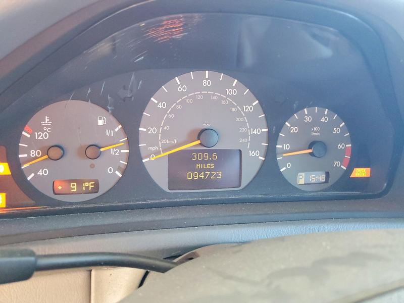 2002 Mercedes-benz Clk მანქანა იყიდება აუქციონზე, vin: WDBLK70G52T113813, აუქციონის ნომერი: 57309906
