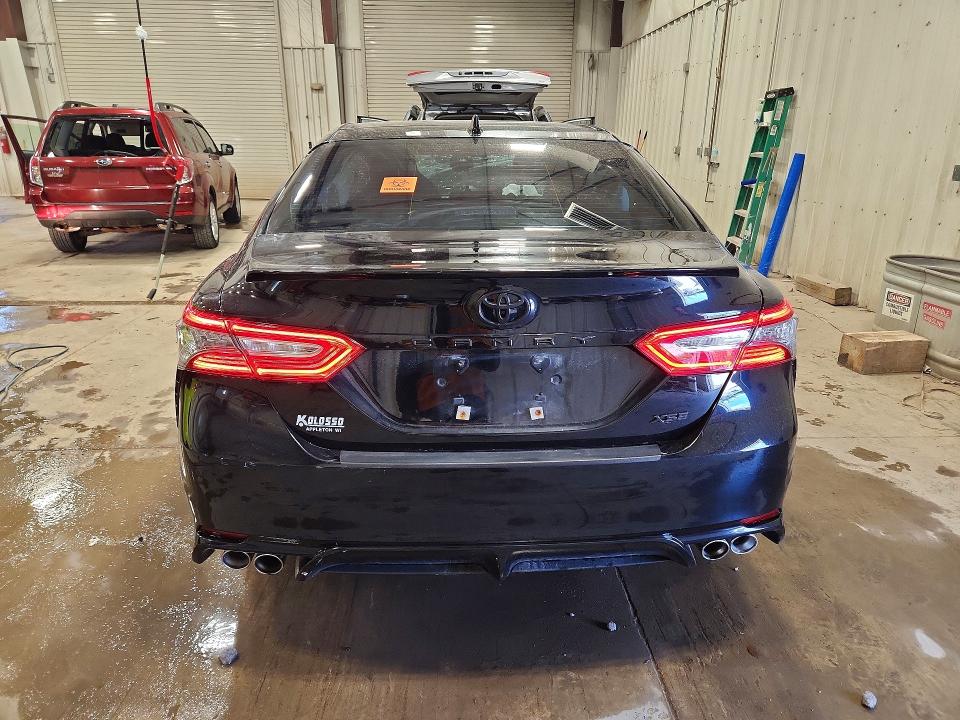57210986 :رقم المزاد ، 4T1BZ1HK1KU027385 vin ، 2019 Toyota Camry مزاد بيع