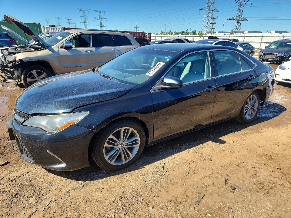 57270626 :رقم المزاد ، 4T1BF1FK9FU067084 vin ، 2015 Toyota Camry مزاد بيع