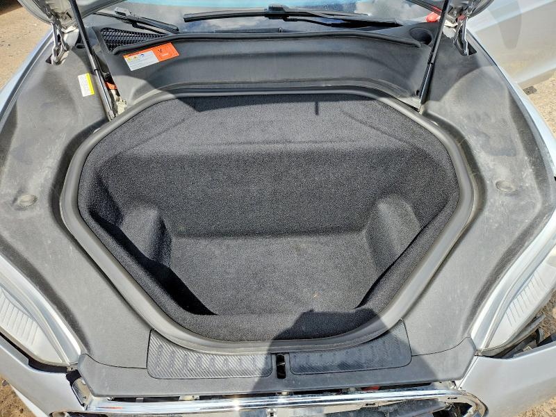 Продажа на аукционе авто 2015 Tesla Model S, vin: 5YJSA1H22FFP69885, номер лота: 57190626