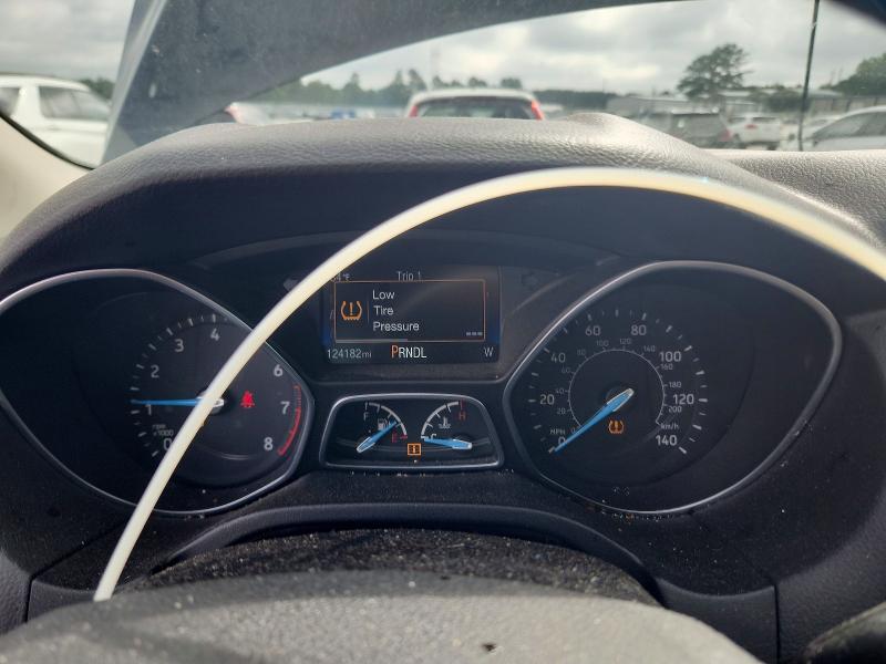 2017 Ford Focus მანქანა იყიდება აუქციონზე, vin: 1FADP3F20HL322192, აუქციონის ნომერი: 57088926